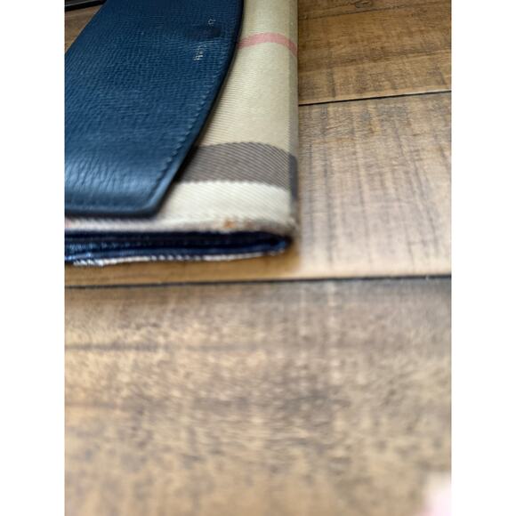 BURBERRY Calfskin House Check Porter Continental Wallet Navy Blue - Picture 14 of 14